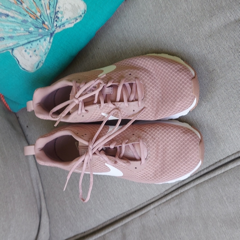 Blush pink Nike Air size 11 EUC
